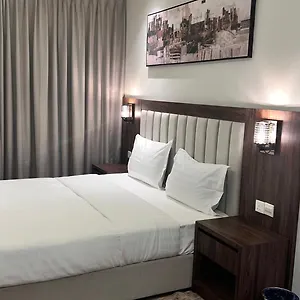 فندق أمواج الشاطىء للوحدات السكنية المفروشة, الدمام